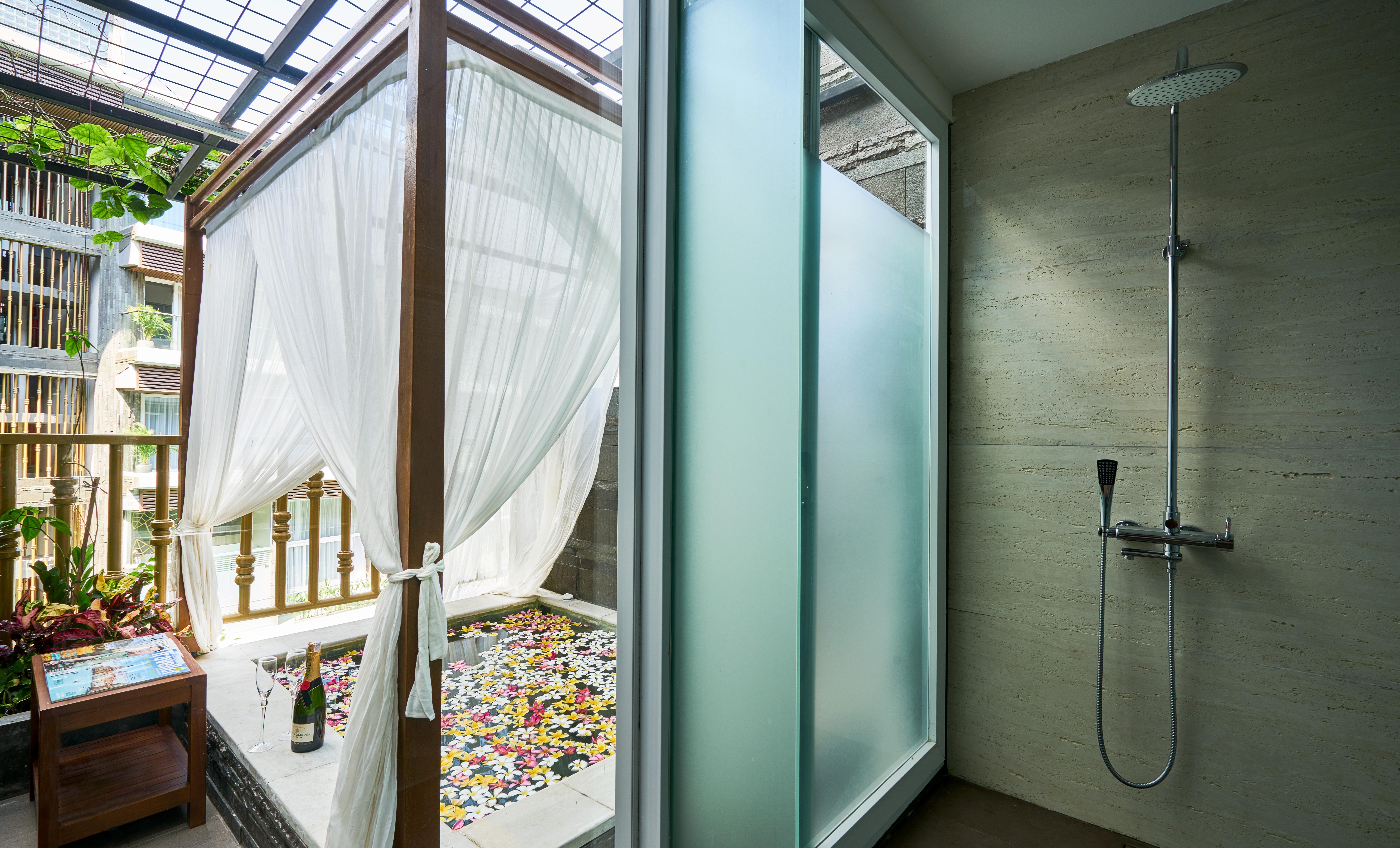 The Crystal Luxury Bay Resort Nusa Dua Нуса-Дуа Экстерьер фото