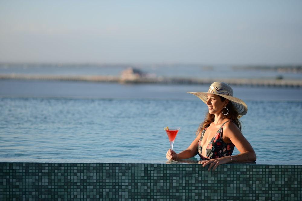 The Crystal Luxury Bay Resort Nusa Dua Нуса-Дуа Экстерьер фото